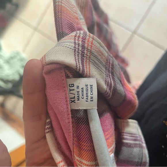 Tommy Bahama Red and White Casual Button Down Shirt - Picture 5 of 5